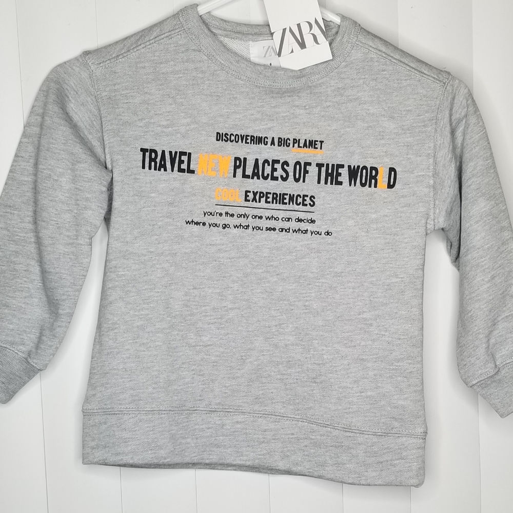 Sweatshirt